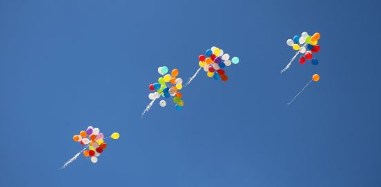 balloons flying