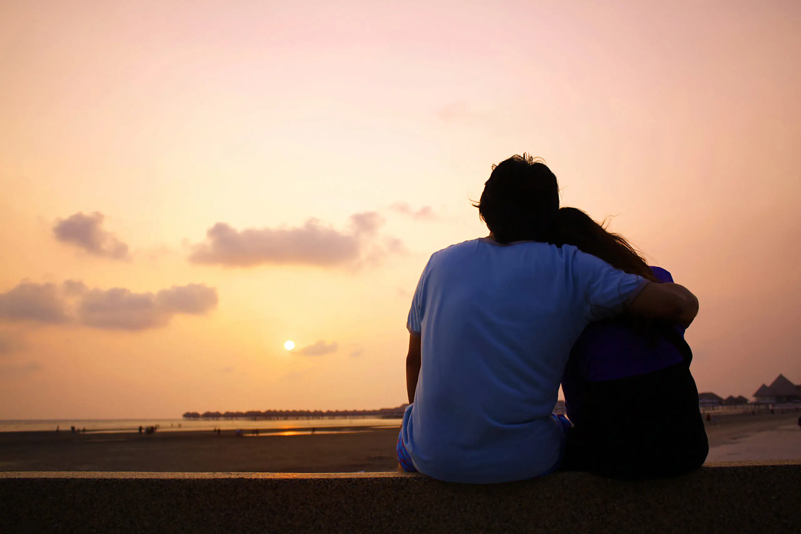 couples on the beah
